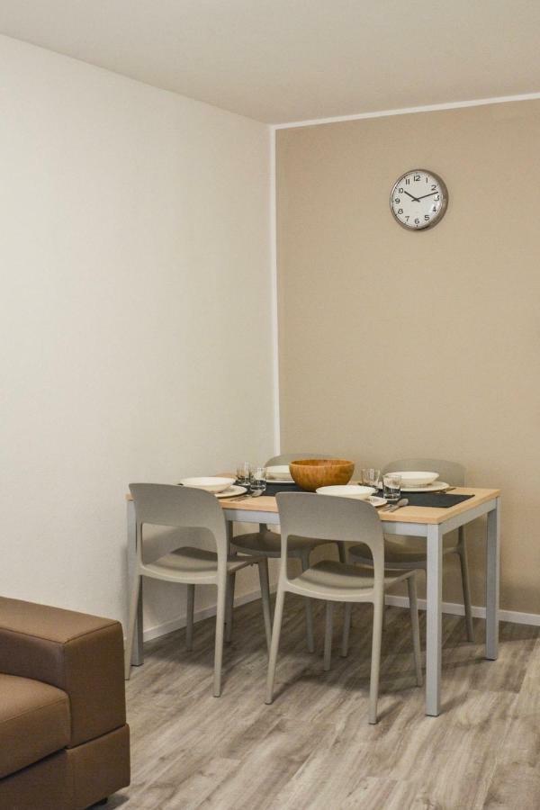 Rivacentro Apartment Luaran gambar